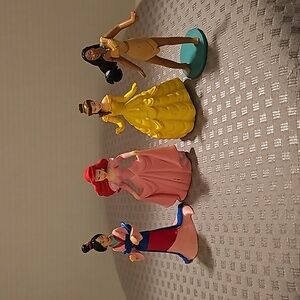 Disney Princess Set : Belle, Mulan, Pocahontas and Ariel